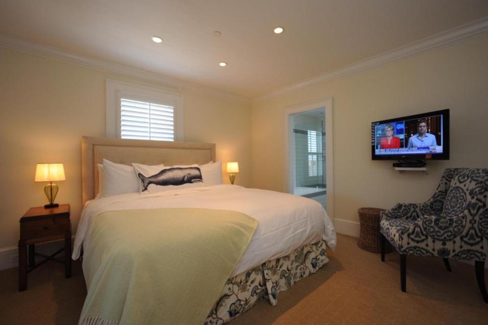 Hotel The &